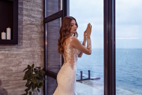 https://elisebride.ro/images/stories/virtuemart/product/VWD-SL01       (5).jpg